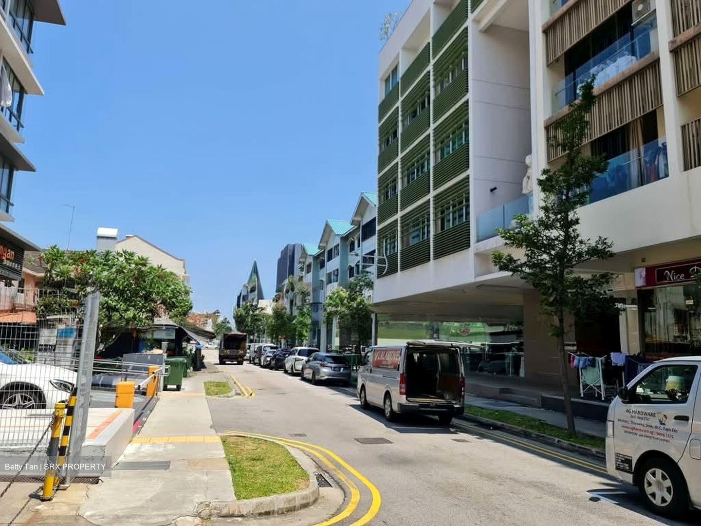 Kingston Terrace (D14), Retail #632851471